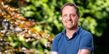 Thumbnail for article: AZ-directeur gaat in op trainerszoektocht: 'Hij is de eerste waar we mee zitten'