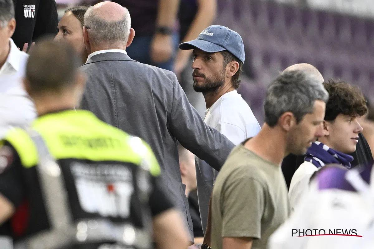 Nog niet gestopte ex-PSV'er Dries Mertens duikt op bij oud-club op de tribune