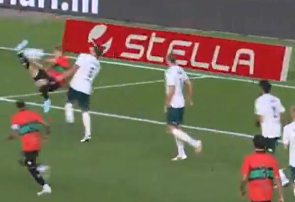 Must see: Ogawa (NEC) maakt wondergoal met fraaie omhaal, geniale assist Linssen