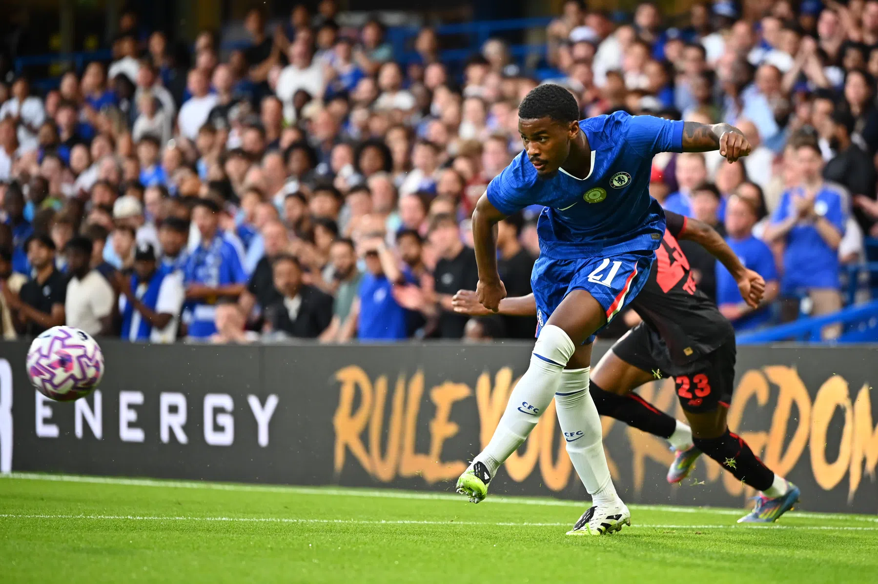 Fans van Chelsea zijn blij met debuut van Nederlander Jorrel Hato