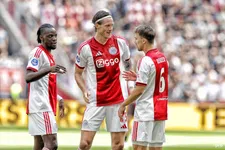 Thumbnail for article: Weghorst looft medespeler bij Ajax: 'Groot compliment naar hem'