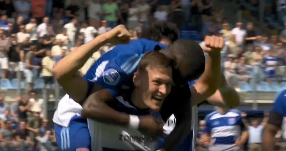 Met beelden: uitgerekend Oosting doet vader Joseph (weer) pijn met mooie PEC-goal