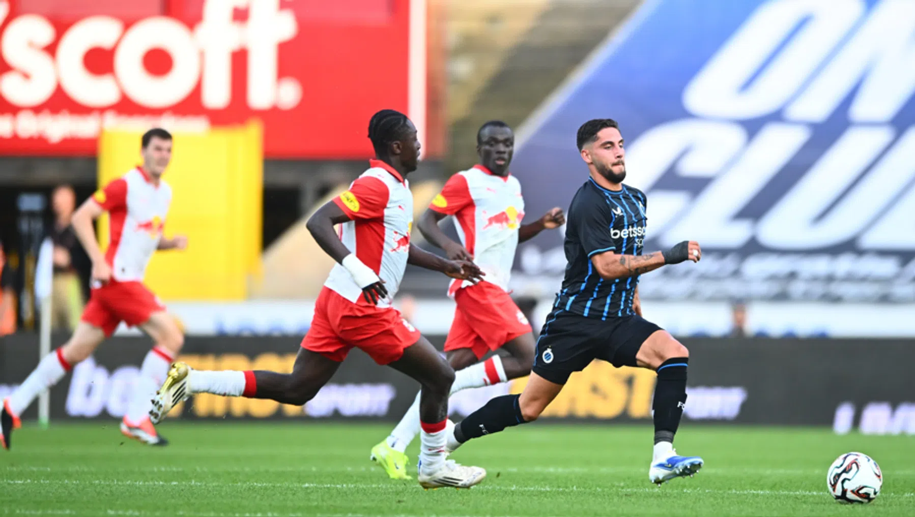 Deel Club Brugge-fans kritisch over Reis: 'Op alle vlakken te traag'