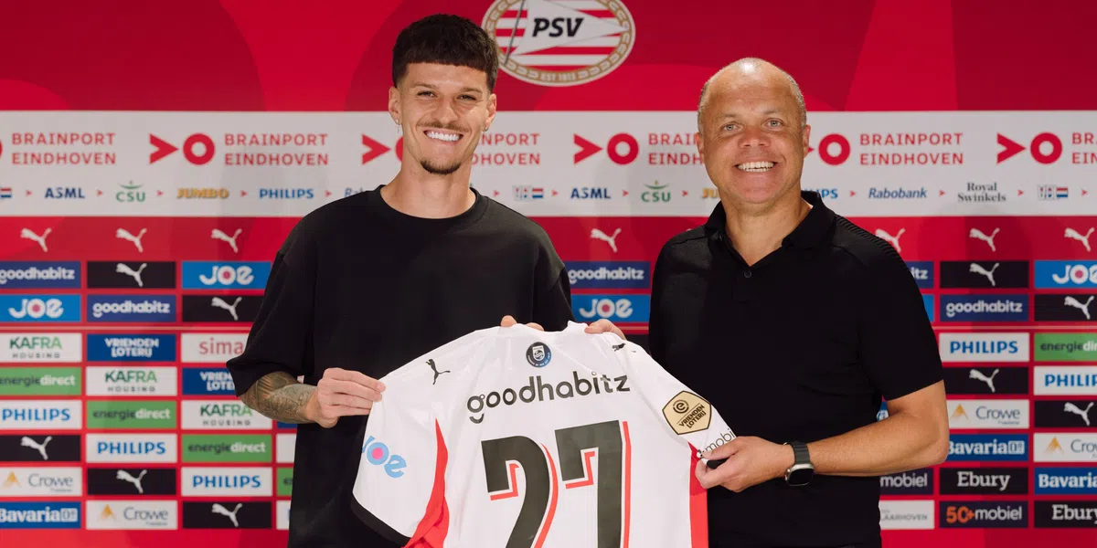 Stewart legt PSV-transfer uit: 'Dat wilden we nog toevoegen aan onze aanval'
