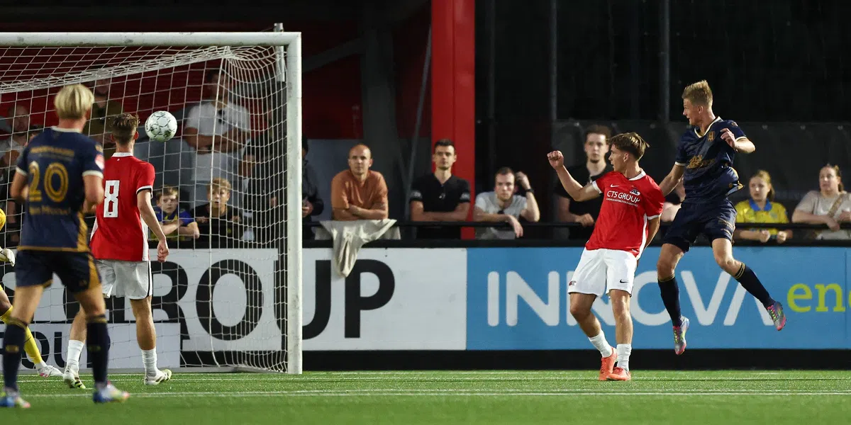 PSV-huurling dankt 'mentor' De Jong na doelpunten: 'Zijn vergelijkbare types'