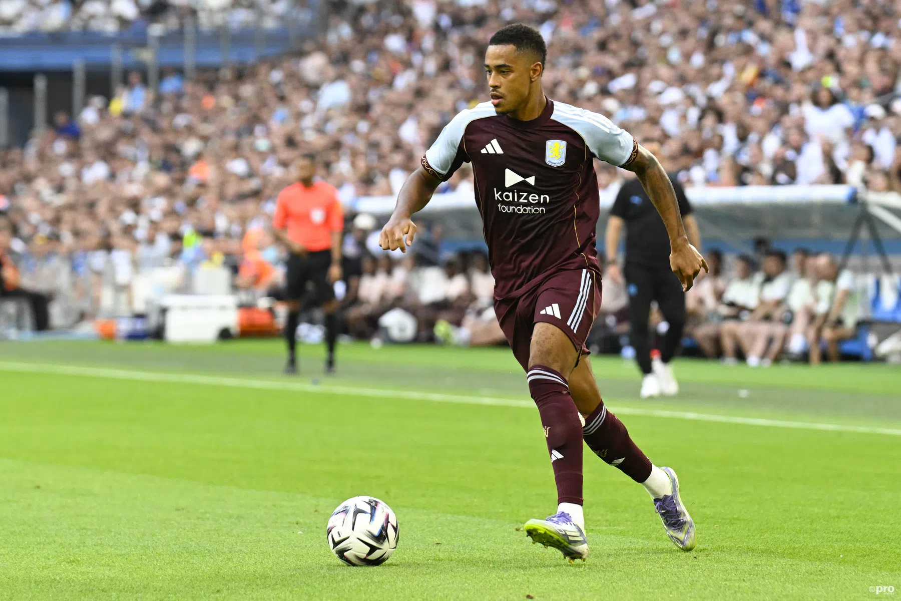 'Jacob Ramsey voor 45 miljoen euro naar Newcastle'