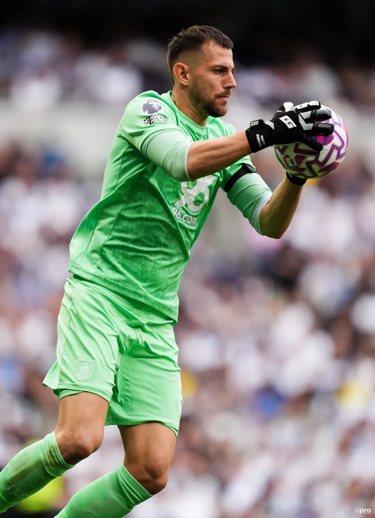 Negatieve primeur voor Burnley-keeper: Dubravka vergeet nieuwe regel