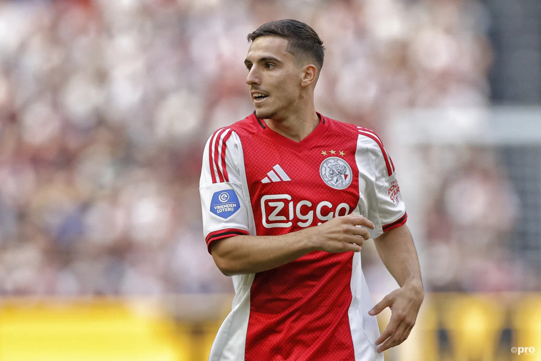 Gloukh over dragen rugnummer tien