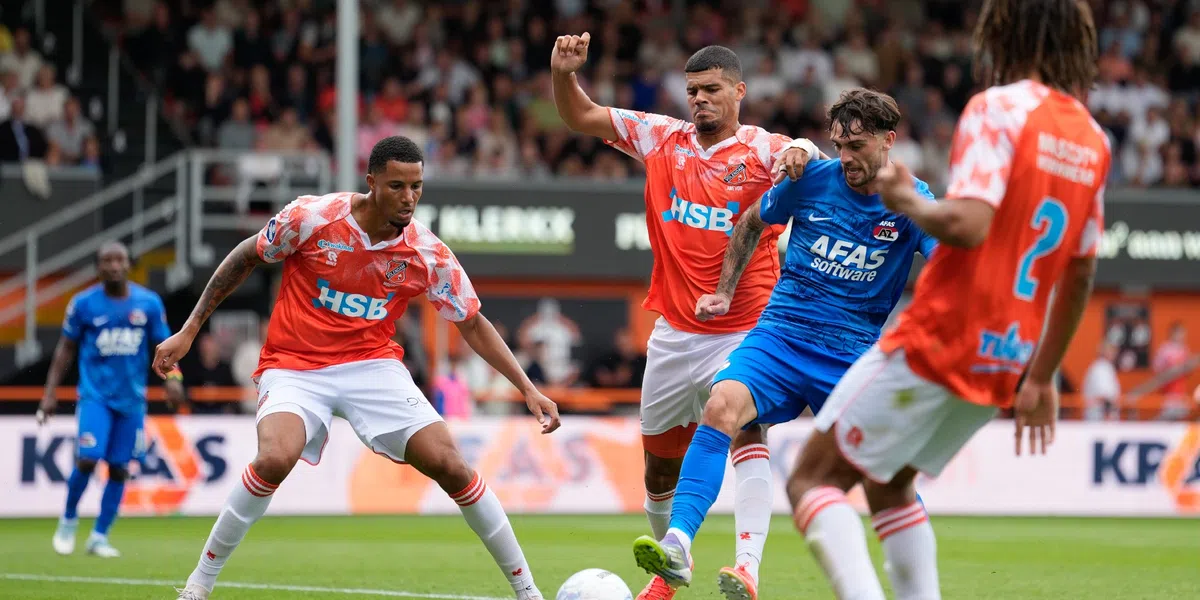 AZ morst punten en komt mede door fout Owusu-Oduro niet langs FC Volendam