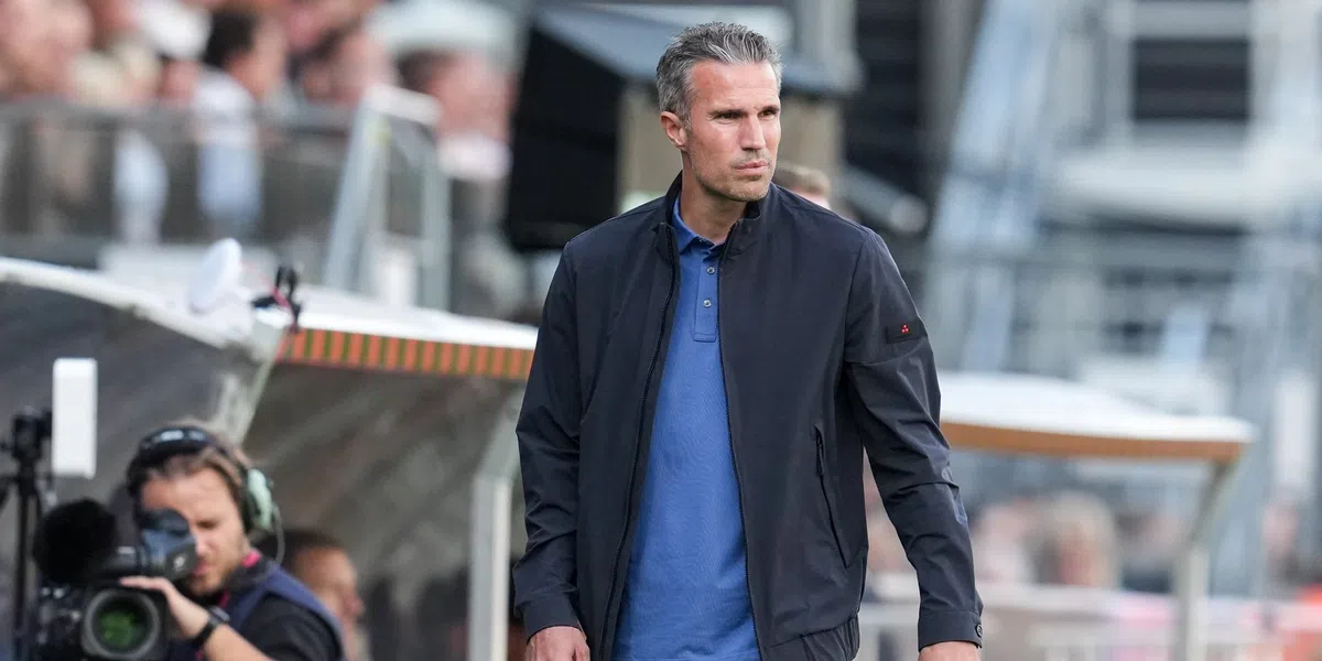 AD onthult: Van Persie heeft twee posities op verlanglijstje Feyenoord staan