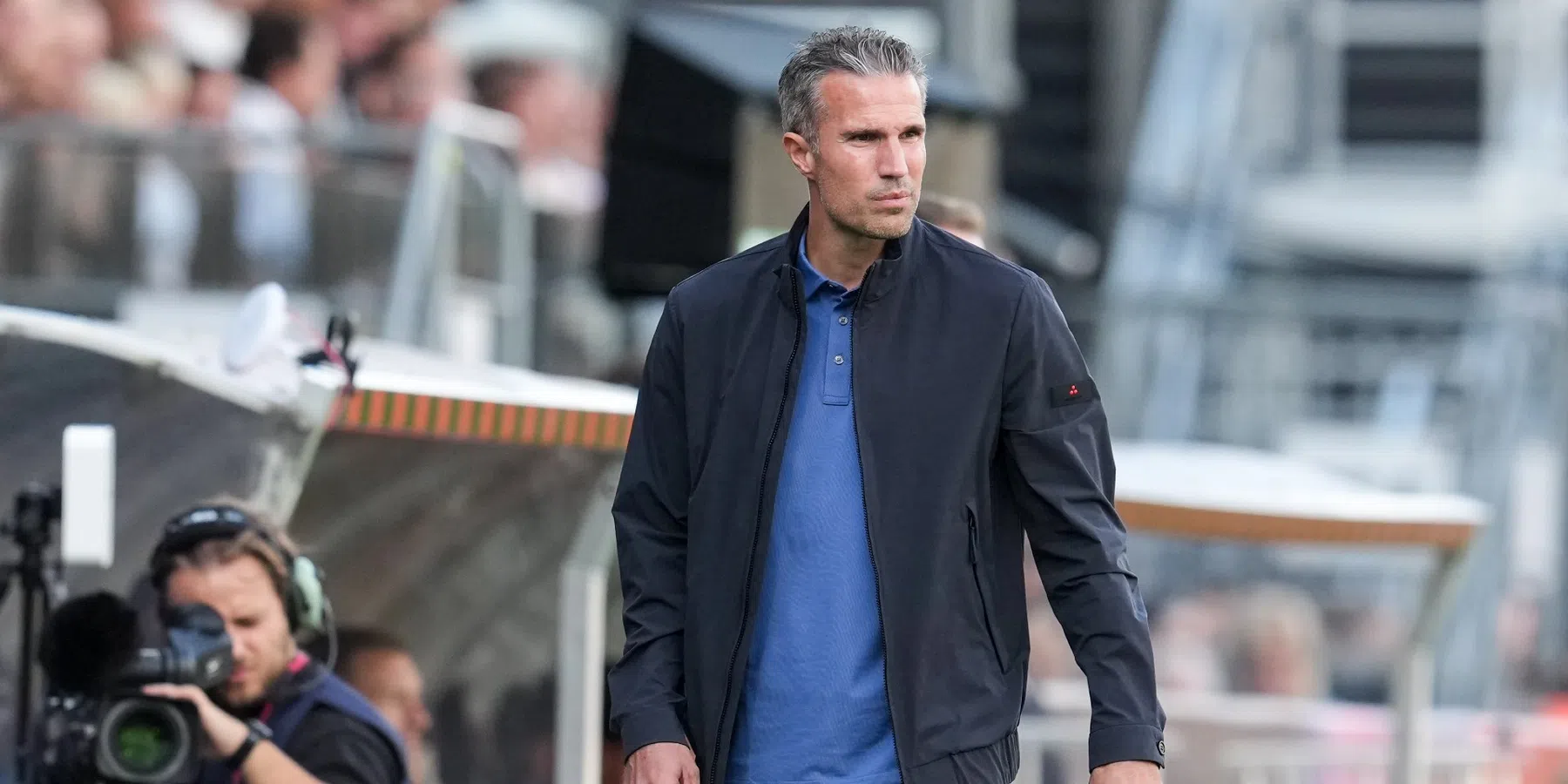 Van Persie wil centrale verdediger en spits naar Feyenoord halen
