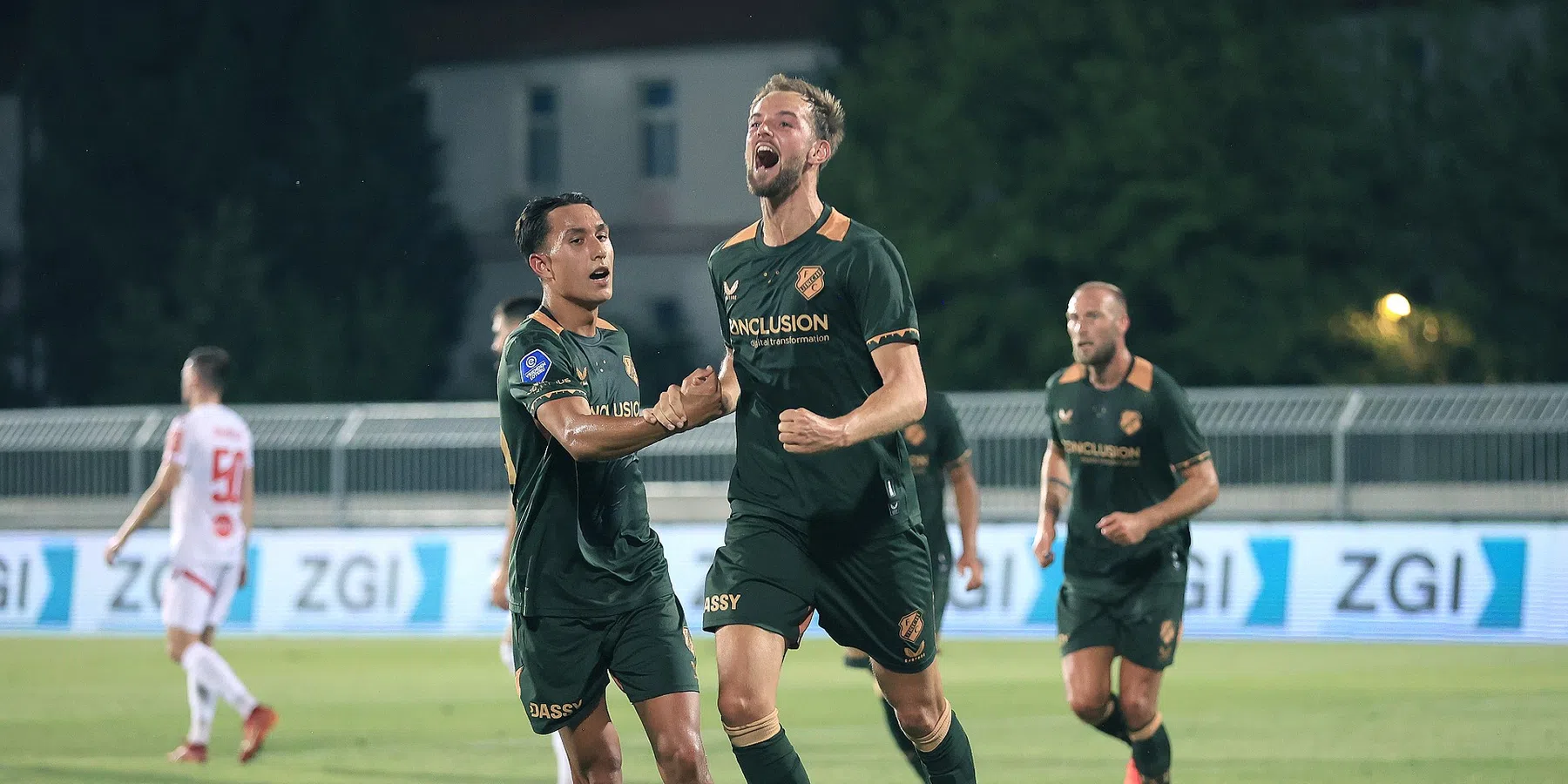 Utrecht boekt belangrijke zege bij Zrinjski en staat met één been in Europa League