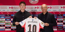 Thumbnail for article: Stewart deelt bedankje uit na PSV-deal: 'Heel gelukkig met de onderhandelingen'