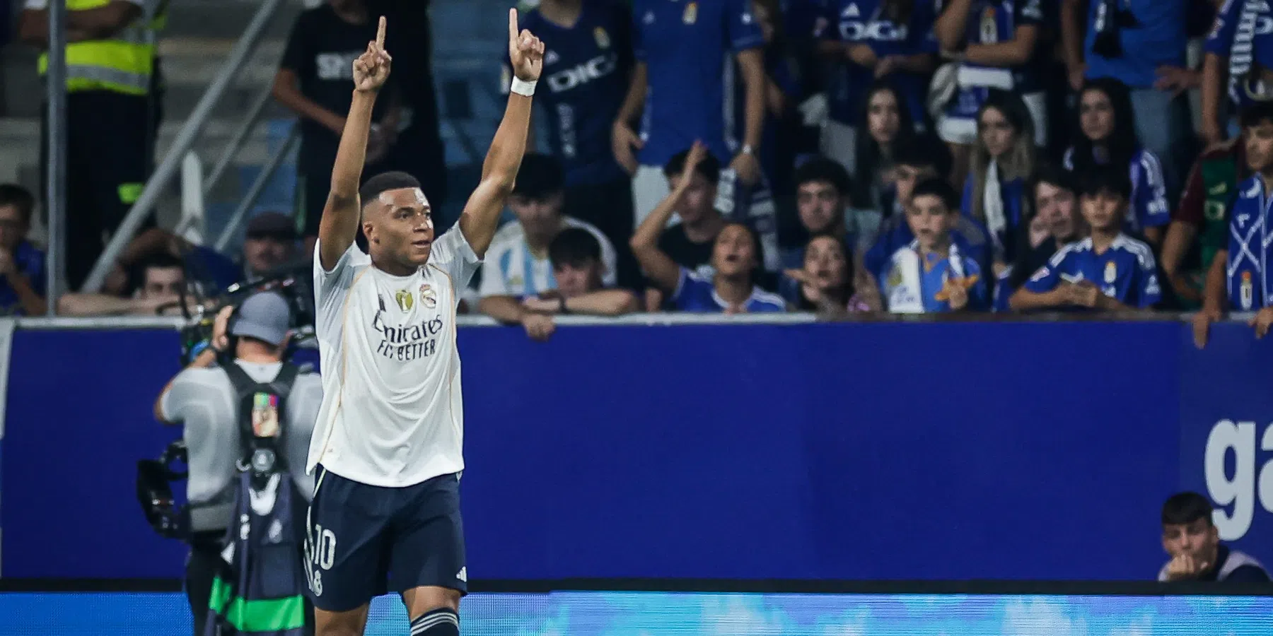 Real Madrid wint dankzij Mbappé van Real Oviedo