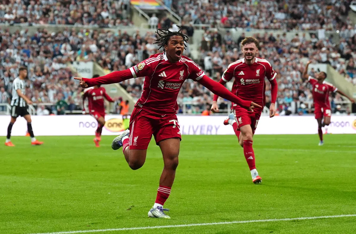 'Liverpool wil tienersensatie (16) daags na heldenrol belonen met nieuw contract'