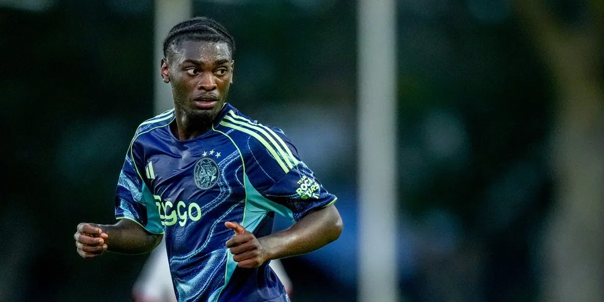 Boulahrouz en Gullit zien nummer zes Ajax: 'Of hebben ze de ballen niet?'