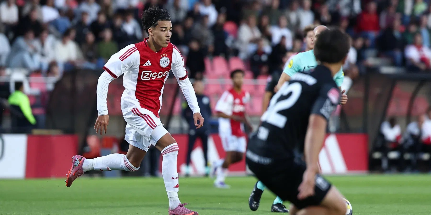 Rayana Bounida maakt weer indruk bij Jong Ajax