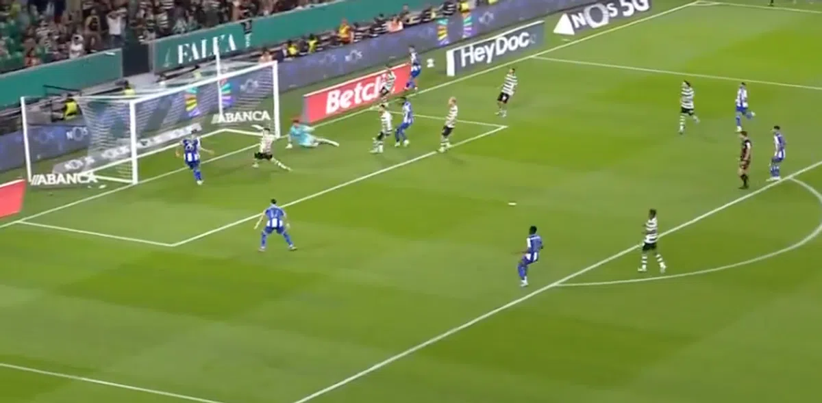 Luuk de Jong opent zijn rekening voor Porto in topper tegen Sporting