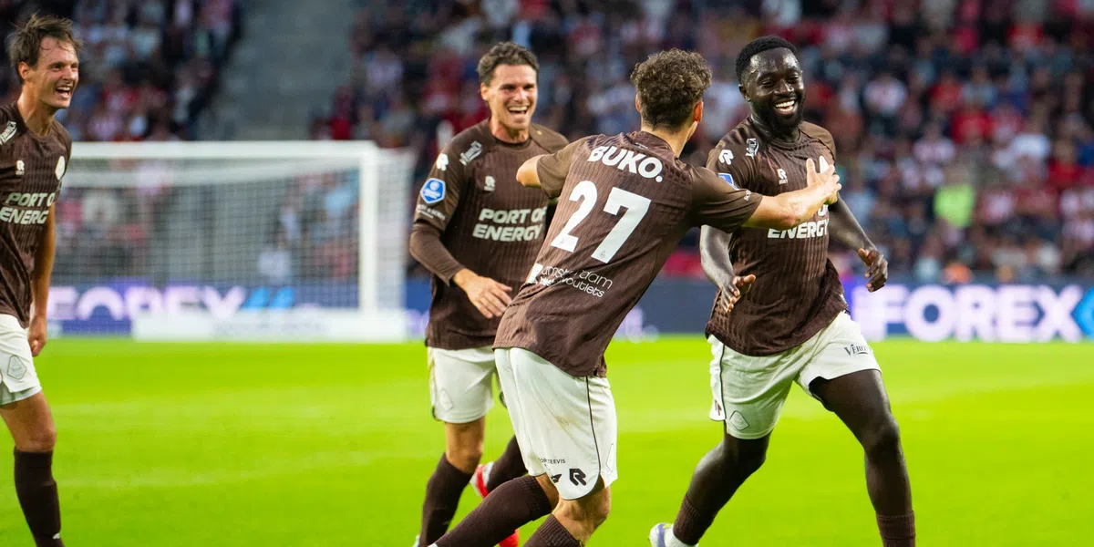 Bizarre stunt in Eredivisie: Telstar wint op bezoek bij landskampioen PSV
