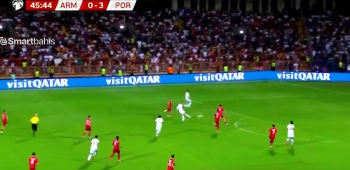 Ongekend: Ronaldo (40) poeiert 140ste interlandgoal fantastisch tegen de touwen