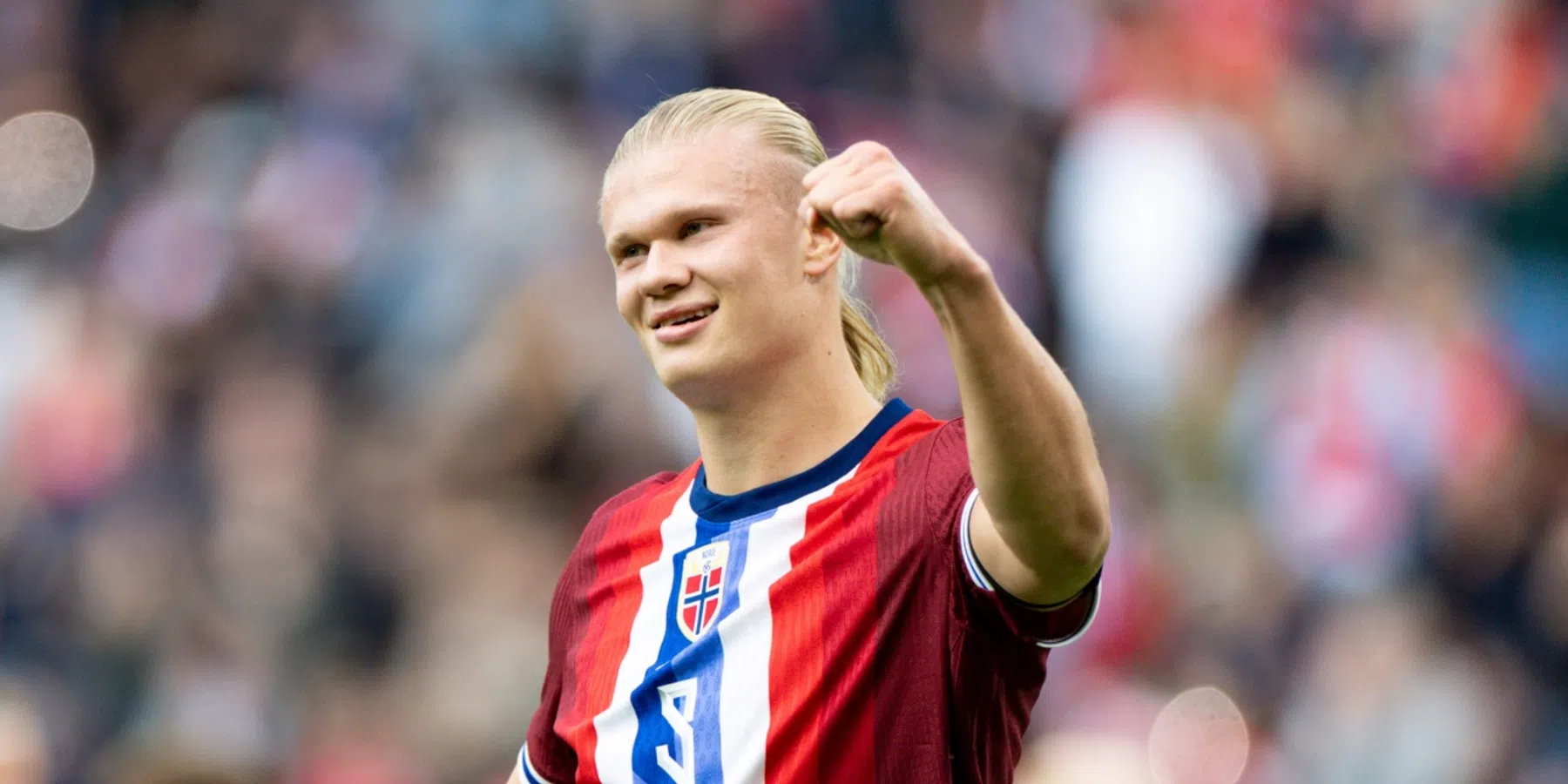 Haaland lacht om pijnlijke botsing met bus