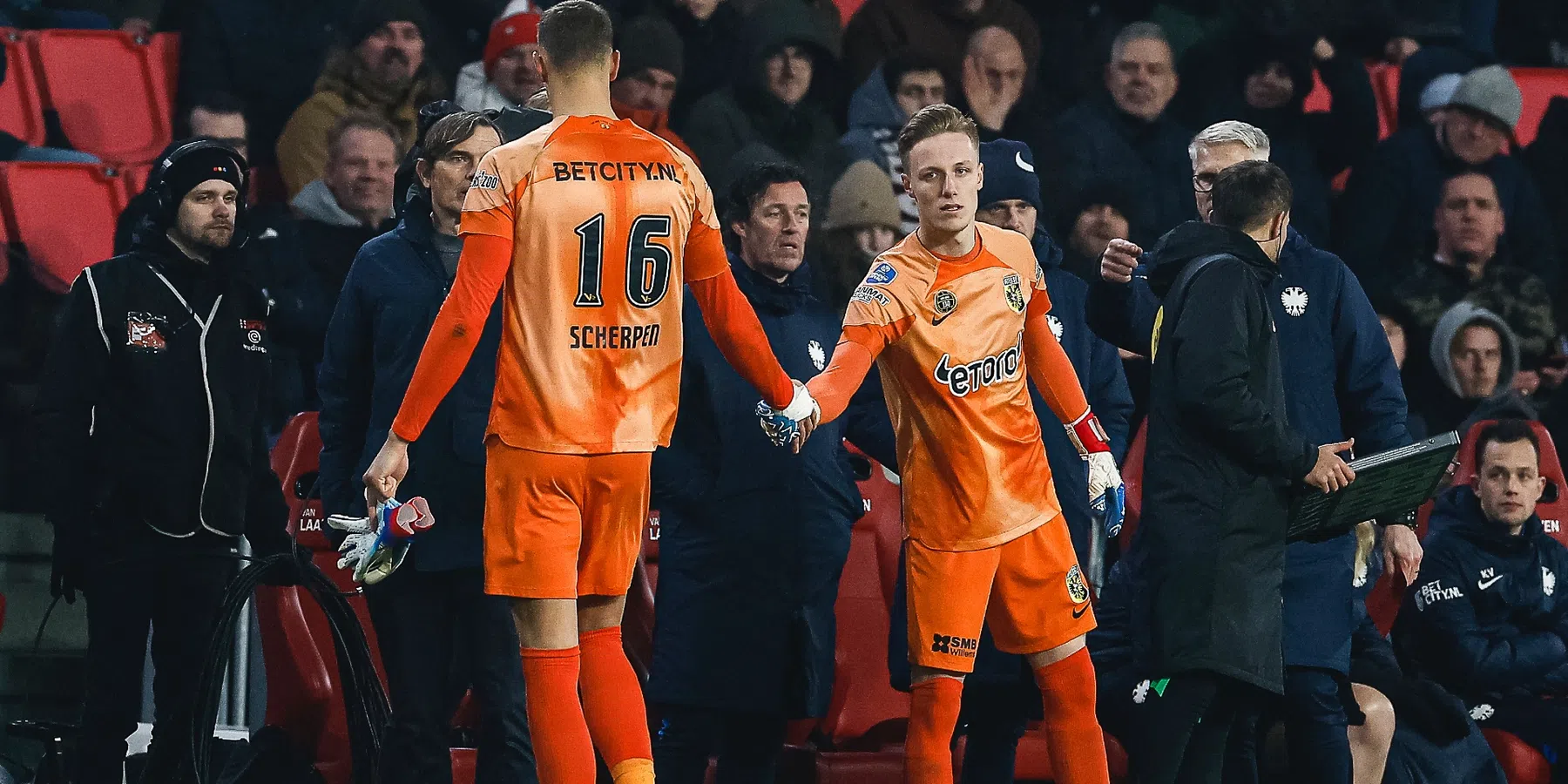 Vitesse in gesprek met oud-speler Houwen over terugkeer