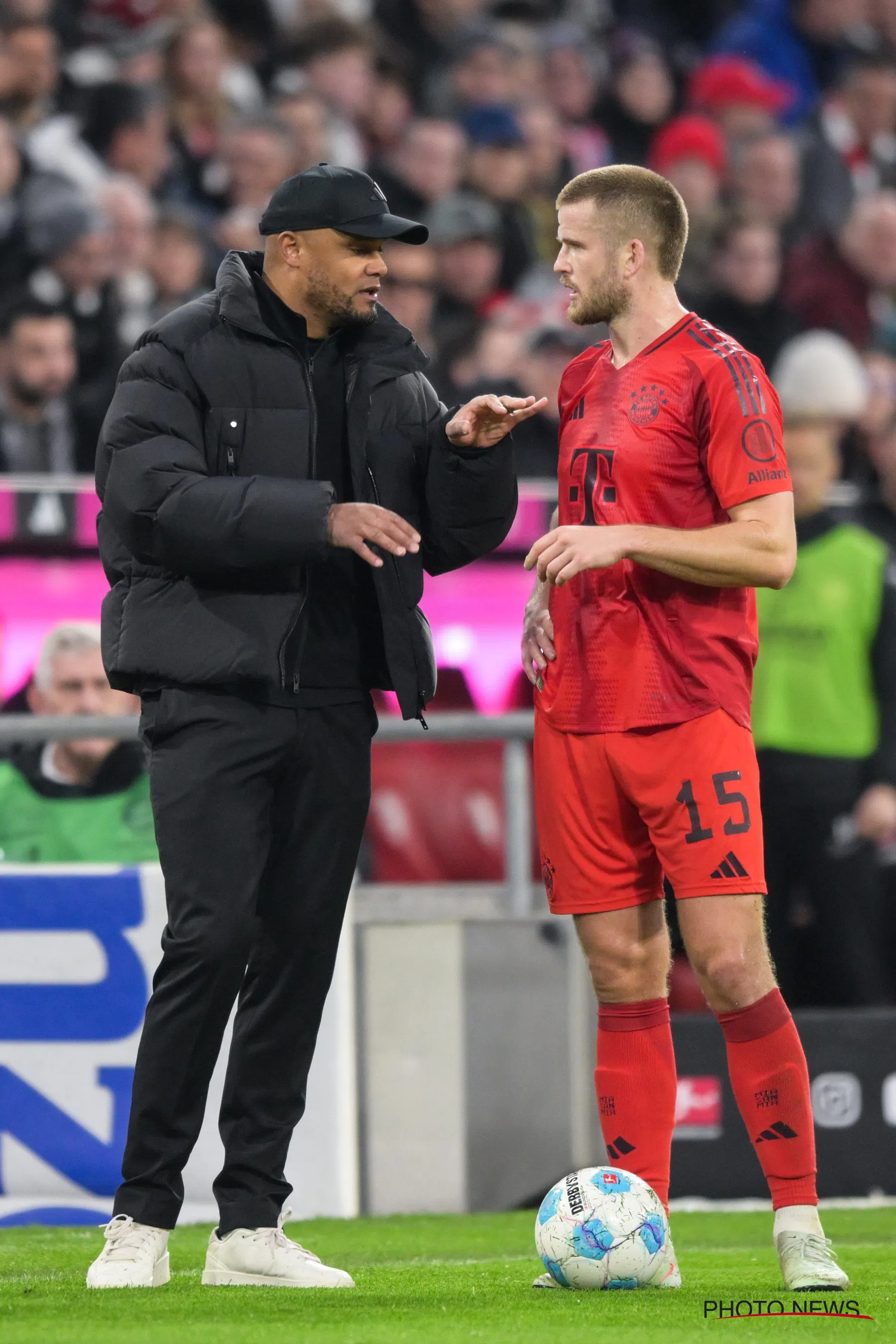 Eric Dier (AS Monaco) vol lof over Vincent Kompany van Bayern München