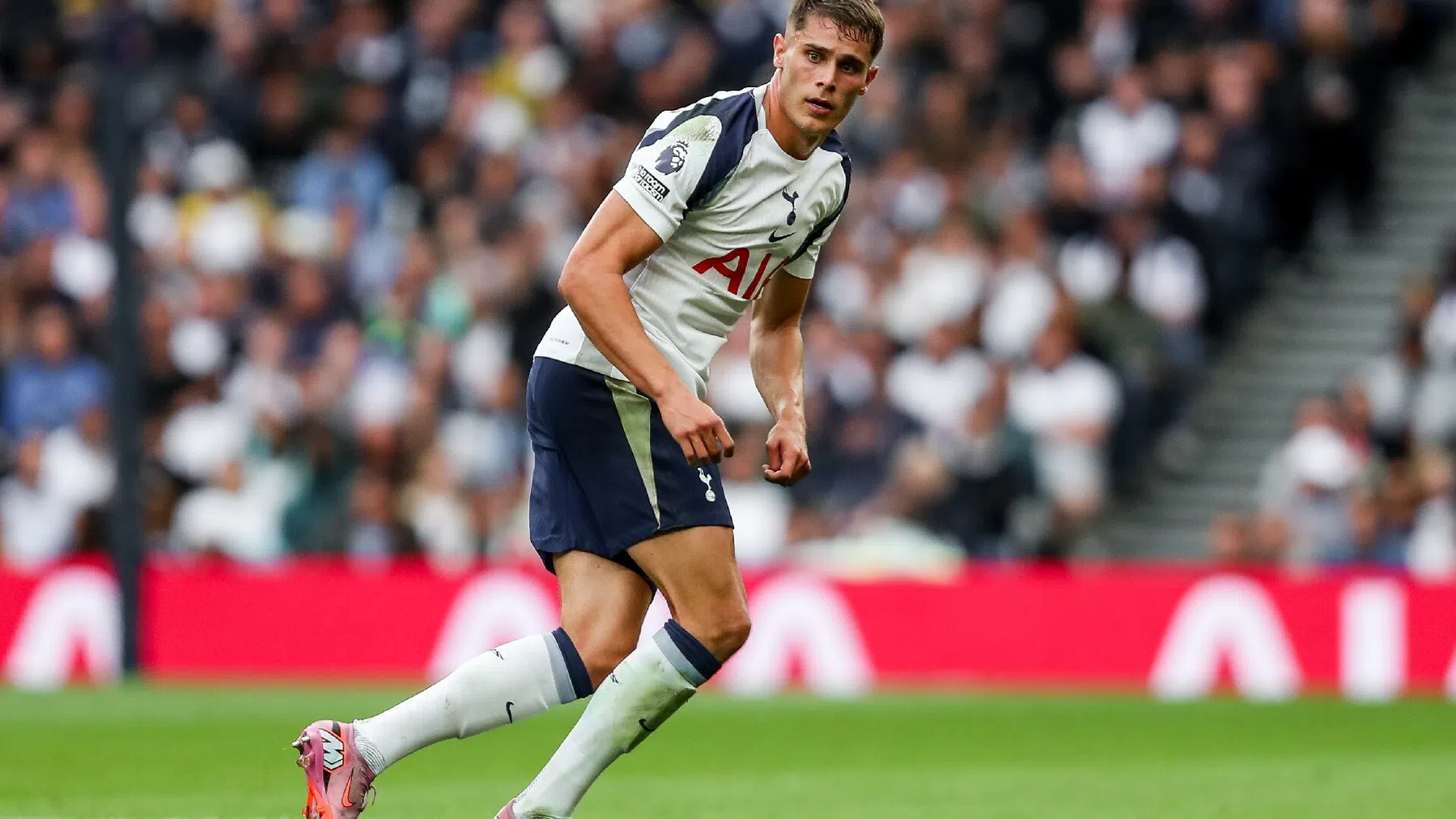 Simons en Van de Ven belangrijk voor winnend Spurs