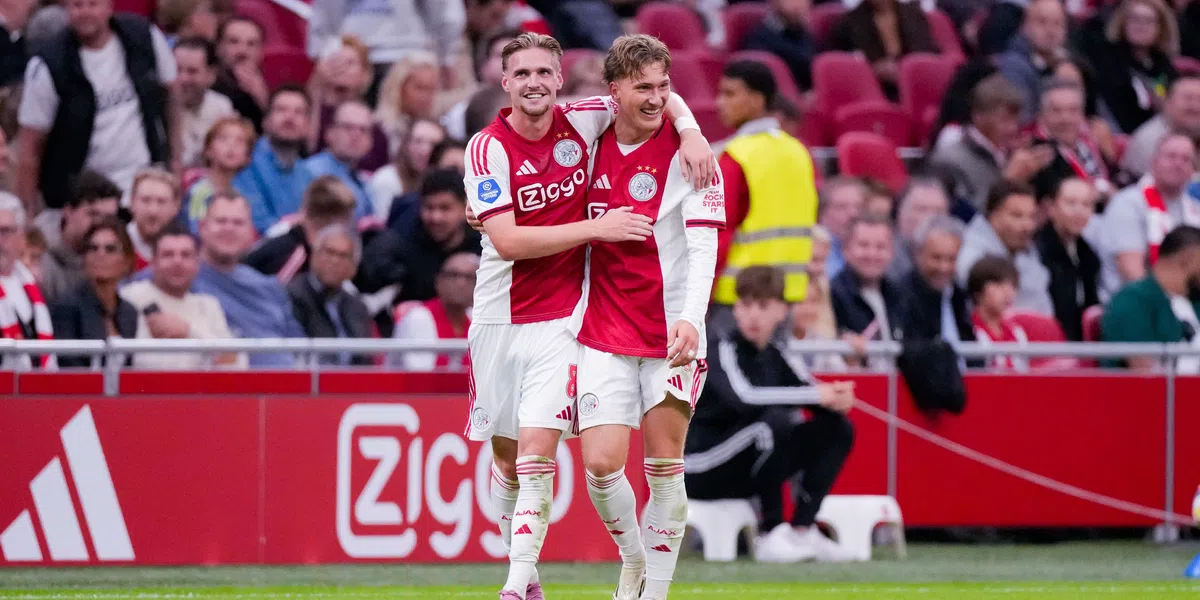 Ajax-fans walgen van doelpuntviering Godts: 'Even dimmen, jochie'