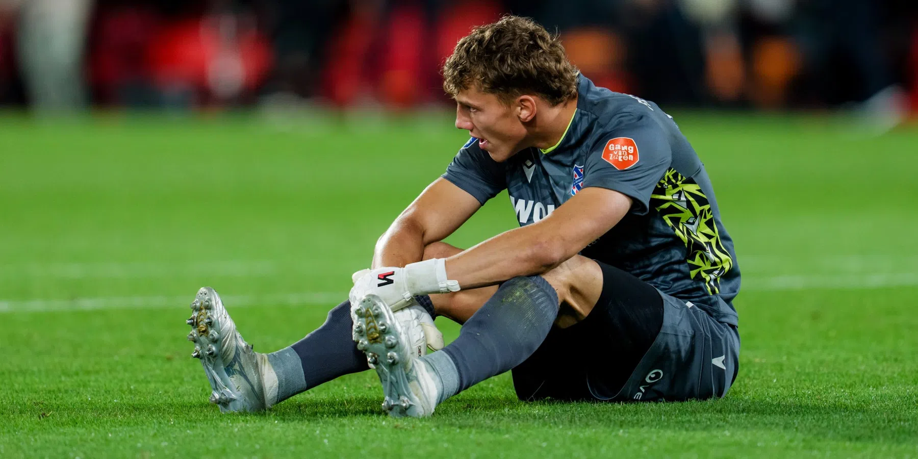 Heerenveen-goalie raakt geblesseerd bij Jong Oranje