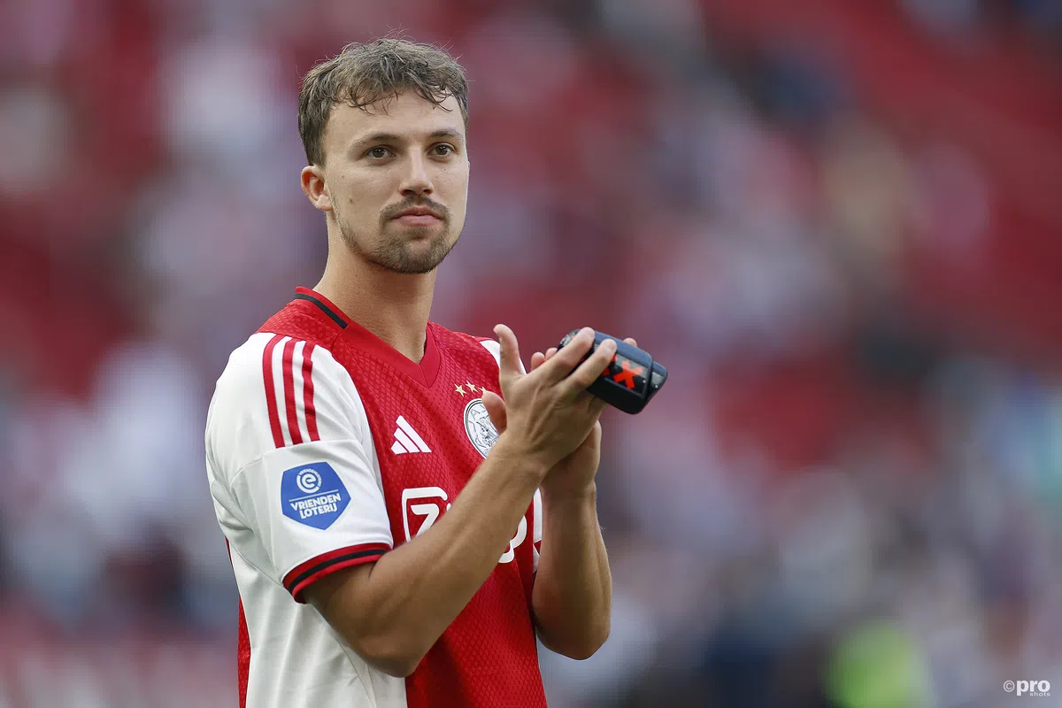 Heitinga prijst Ajax-controleur Regeer: 'Hij heeft de benen en de motor'