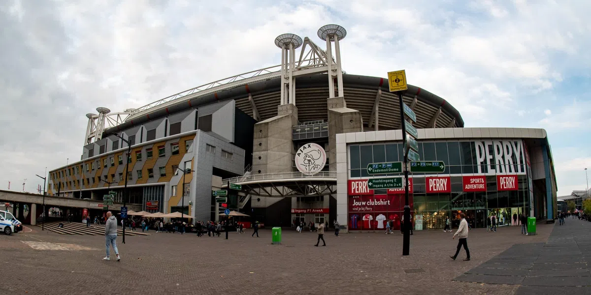 Brand in Johan Cruijff Arena: bluswagens rukken uit, vuur snel onder controle