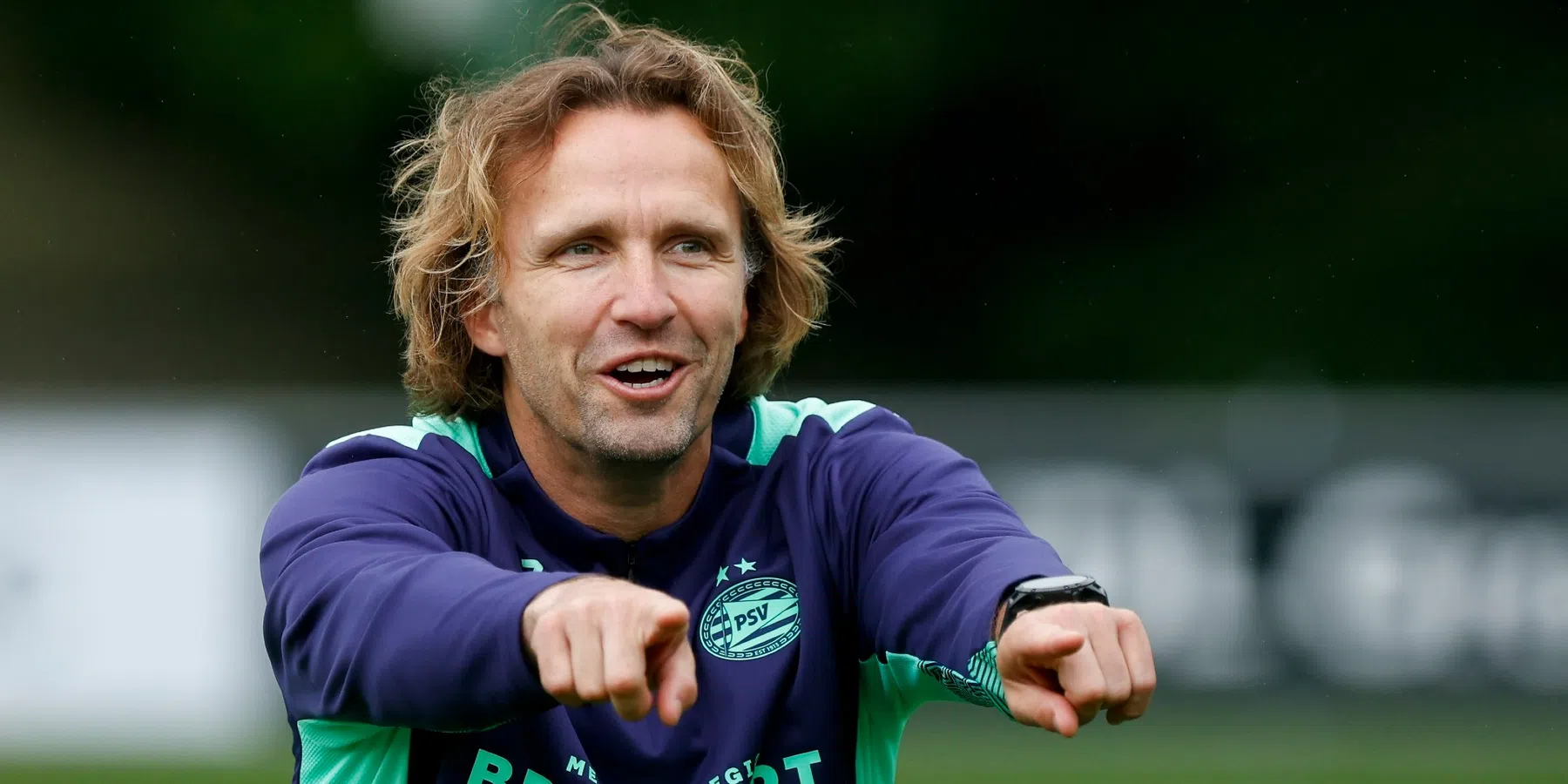 Zenden lyrisch over spel en ontwikkeling van Van Bommel