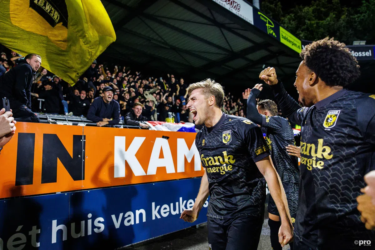 Wederom feest in Arnhem: opgeleefd Vitesse pakt eerste punt van KKD-seizoen