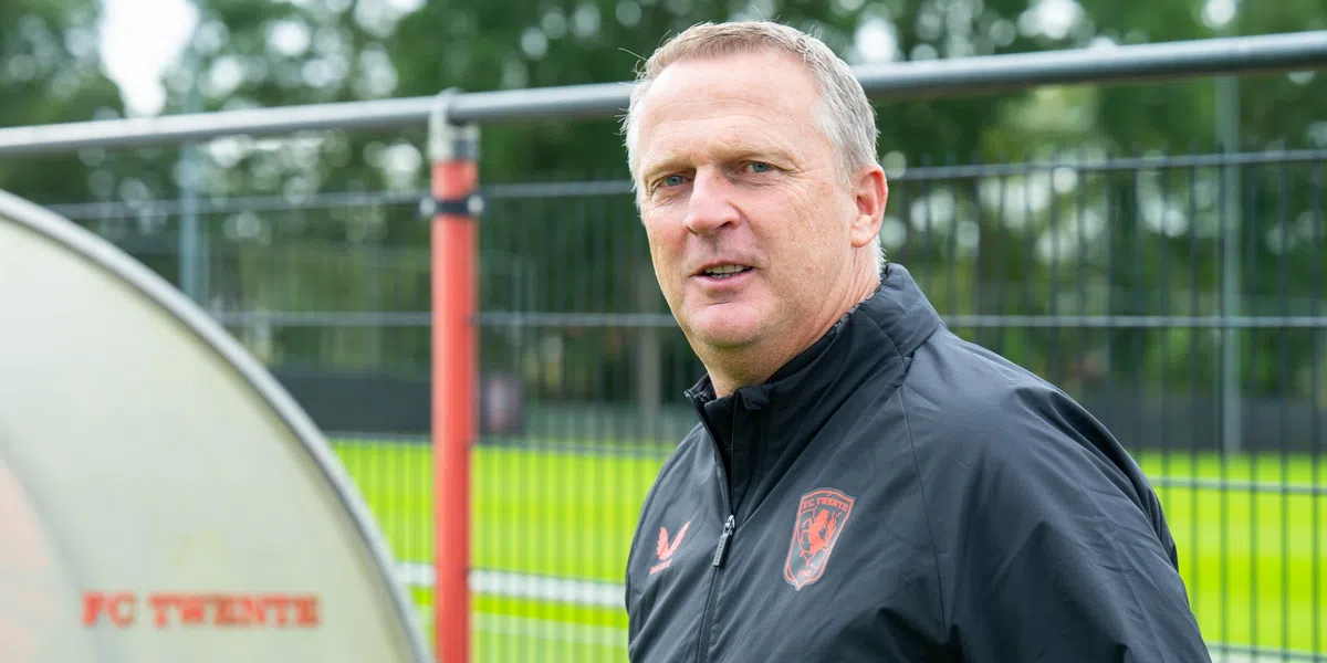 Van de Brom hint op veranderingen in Twente-opstelling: 'Hij is een kwaliteitsspeler'