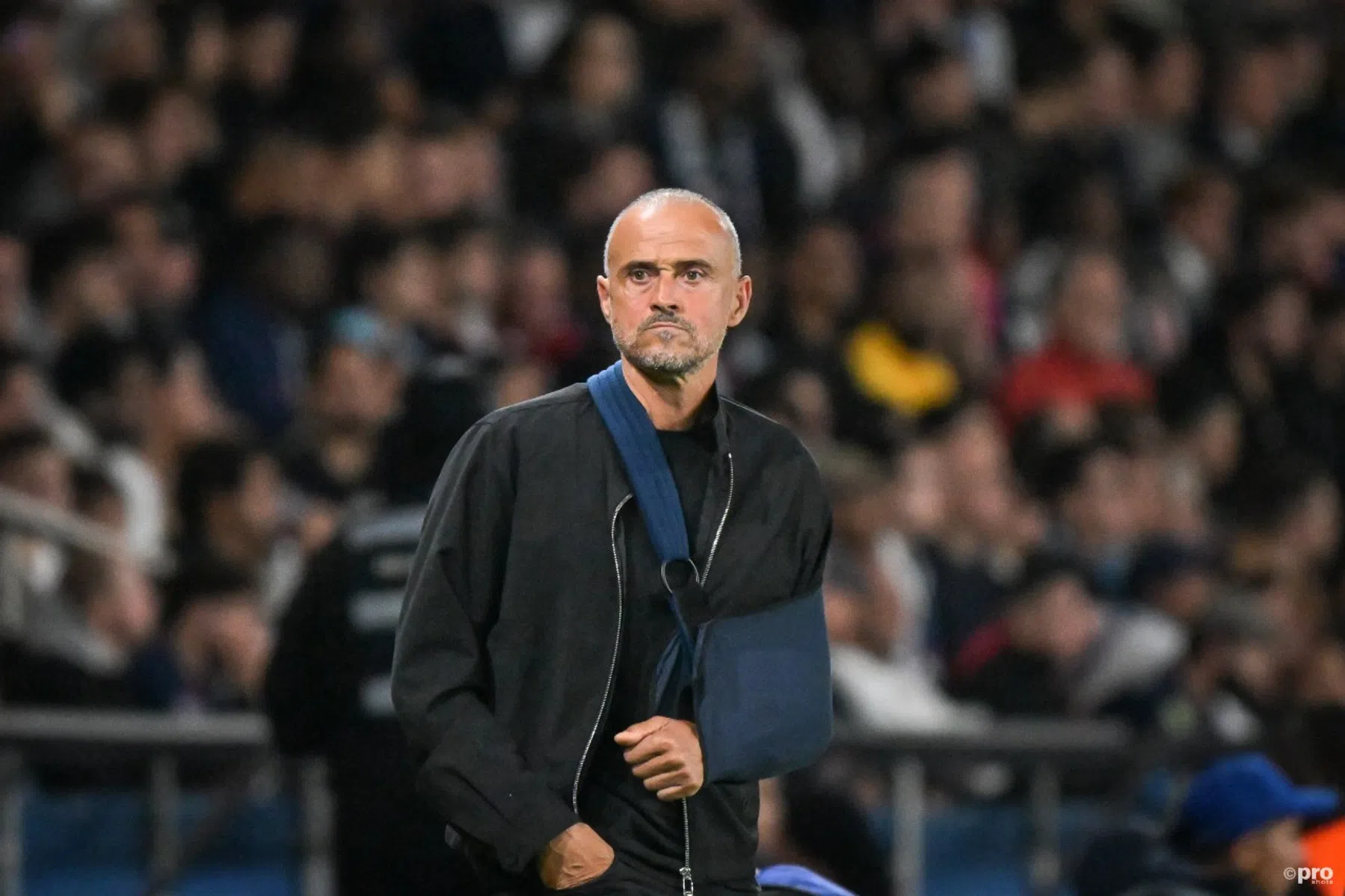 Luis Enrique kijkt niet vanaf tribune in Marseille