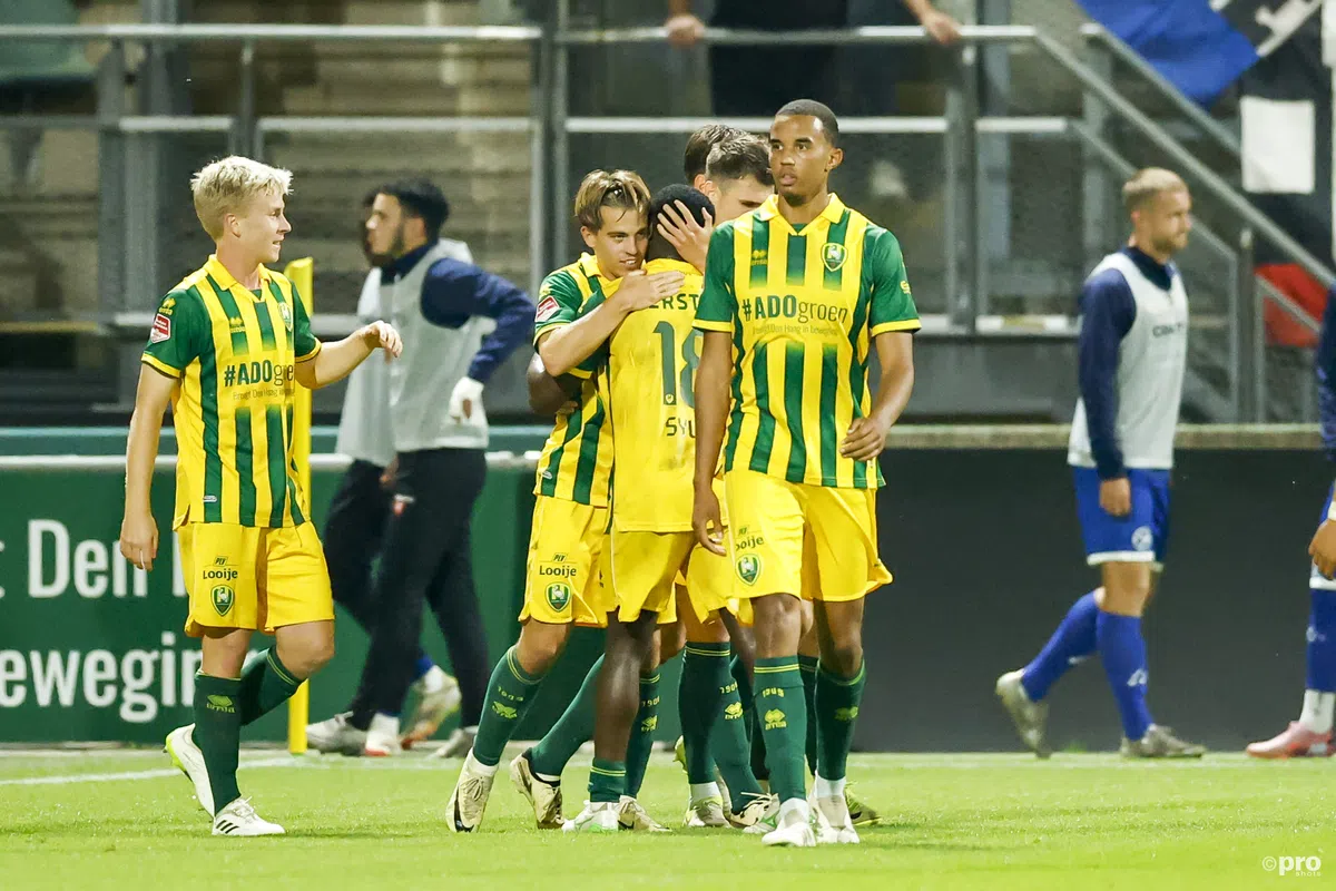 ADO verslaat Almere City en grijpt koppositie, galavoorstelling RKC