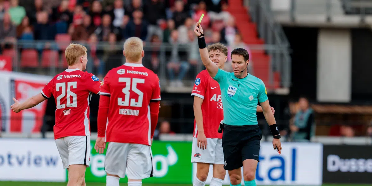 Een onterechte rode kaart (?) voor Feyenoord: 'Absoluut geen gele kaart'