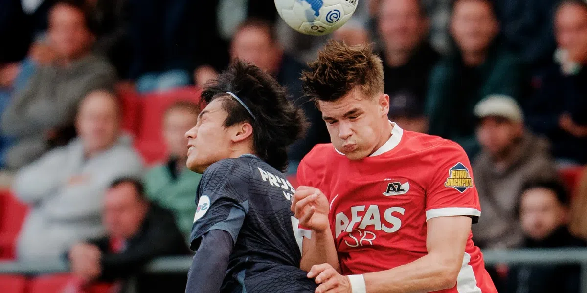 Van Hooijdonk fileert 'lafste speler van de hele Eredivisie': 'Als een randdebiel'