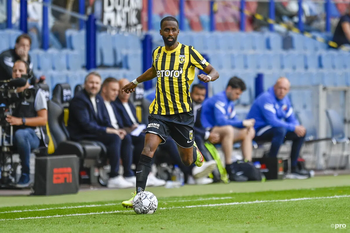 NEC heeft gewenste defensieve versterking binnen: oud-speler van Vitesse tekent