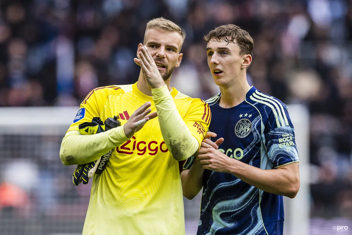 Heitinga lacht om verbazing bij Ajax-verdediger: 'Lekker dan, ga jij dat zeggen'