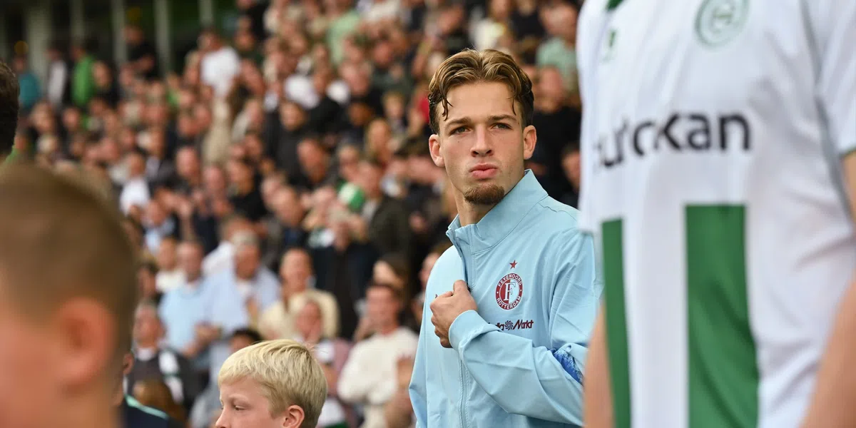 Valente houdt FC Groningen 'voor de gek': 'Wellicht in opdracht van Van Persie'