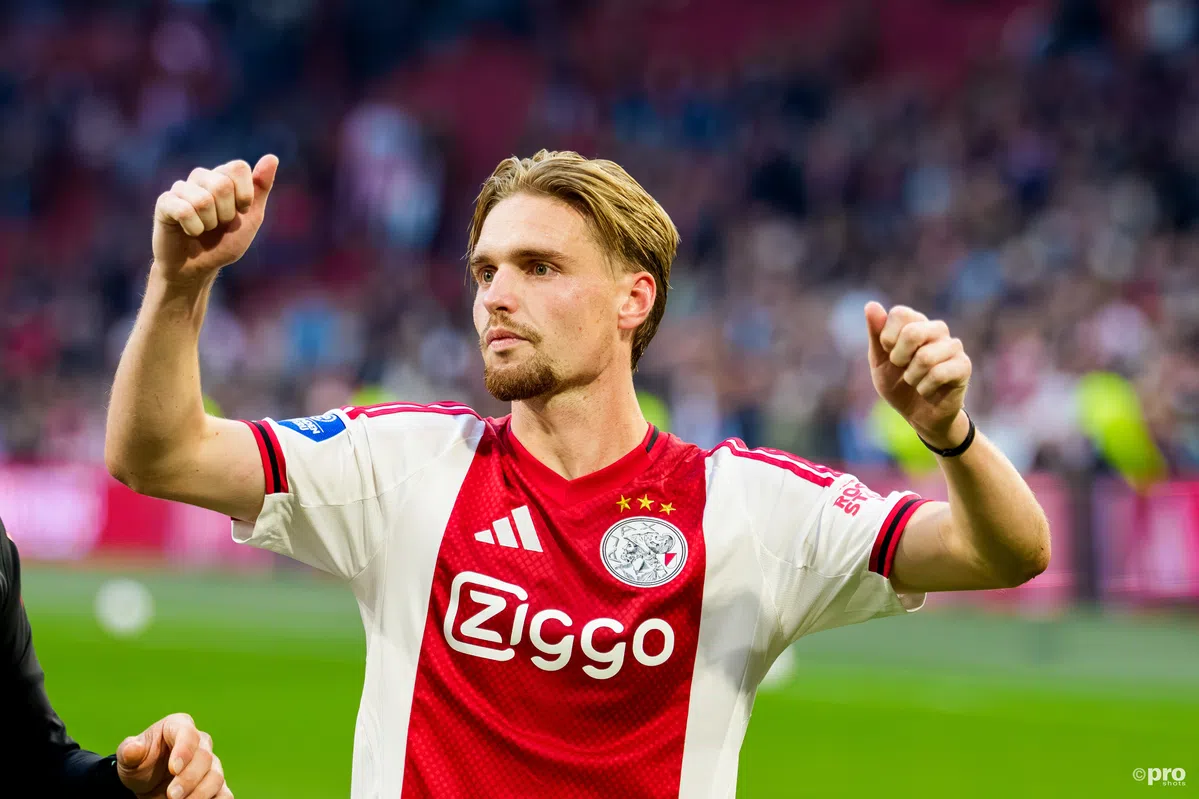Taylor weerlegt kritiek op Ajax: 'Dat is niet waar, we trainen er elke dag op'