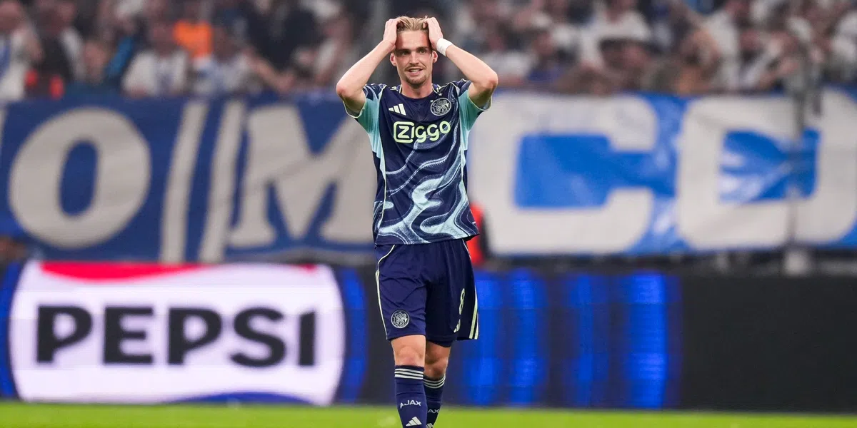 Van Basten en Sneijder stenigen 'verstandloos' Ajax: 'Een stelletje slaapkoppen!'