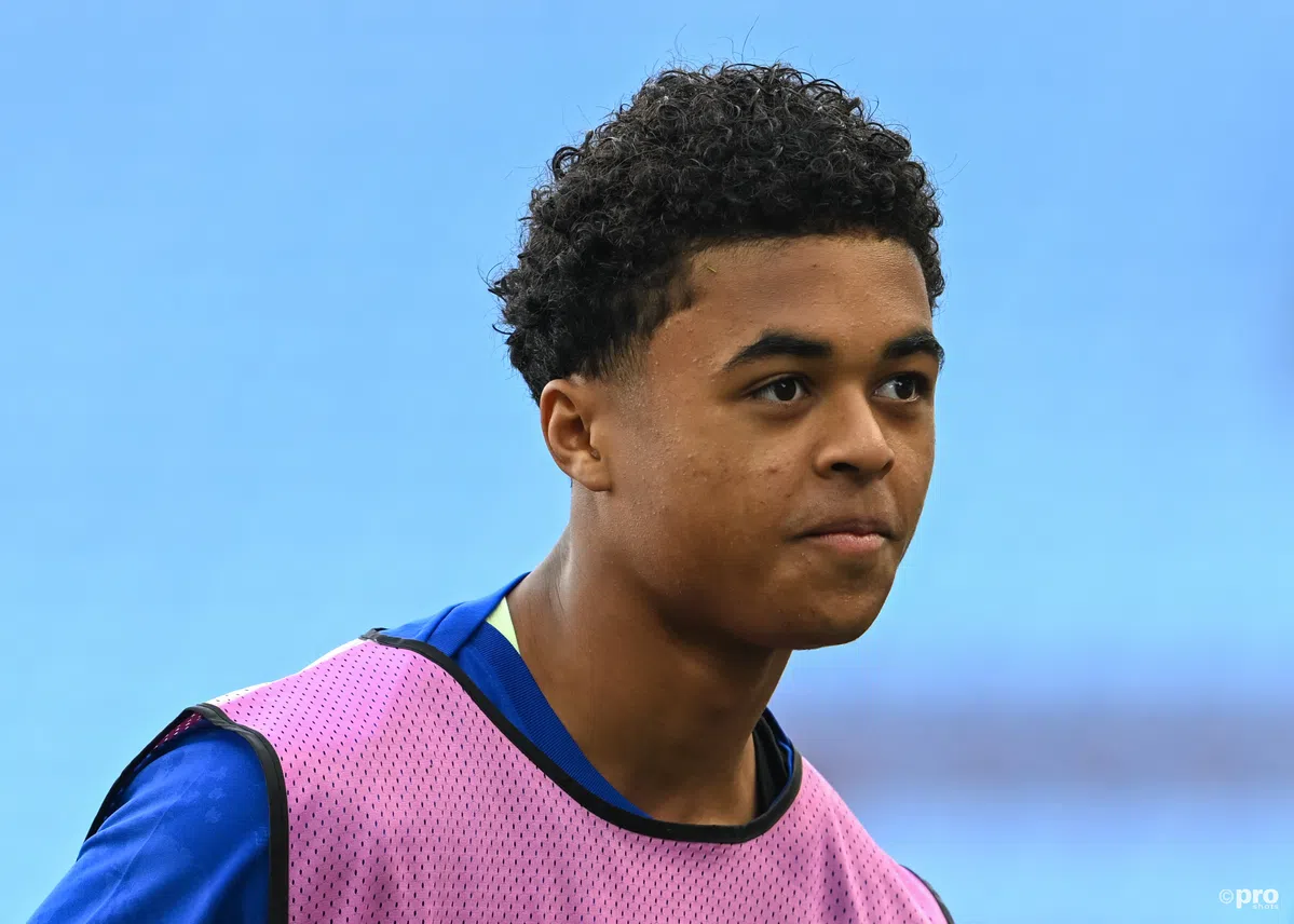 Shane Kluivert draagt met prachtgoal bij aan zege Barça O19 op PSG-talenten