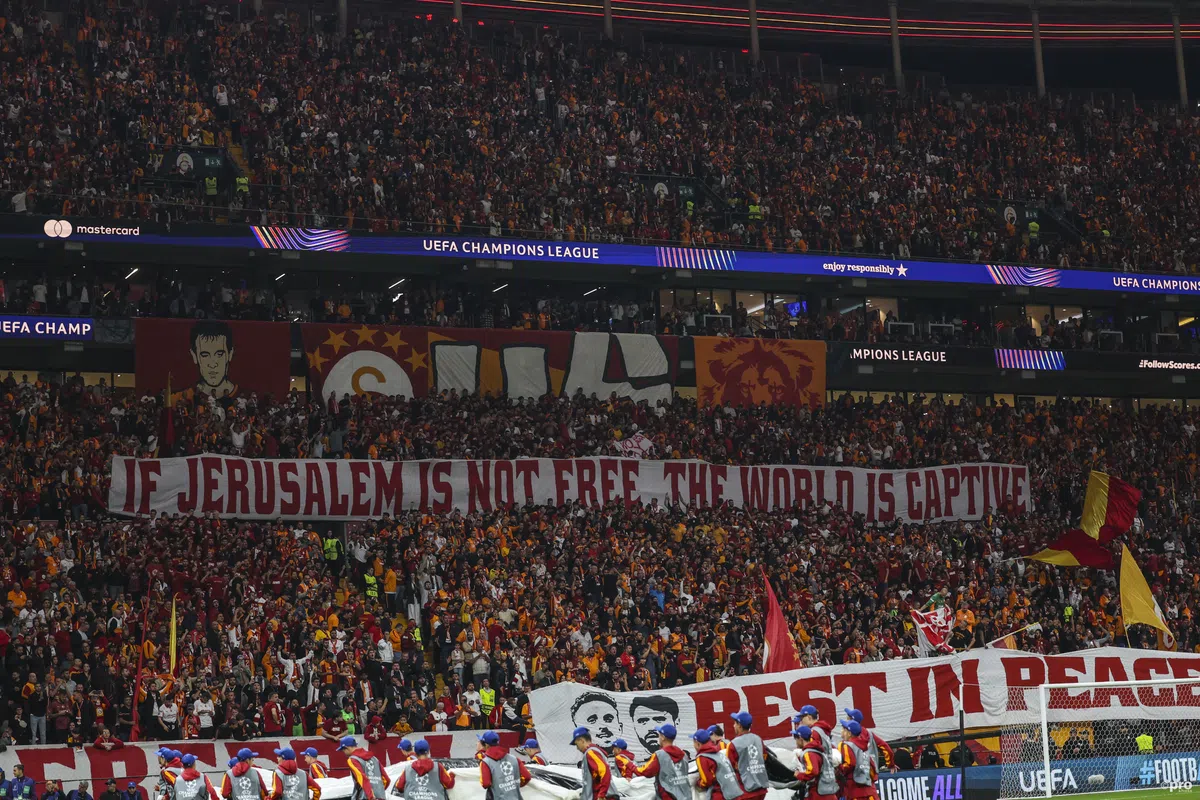 Galatasaray-fans grijpen Champions League-toneel aan voor politiek statement