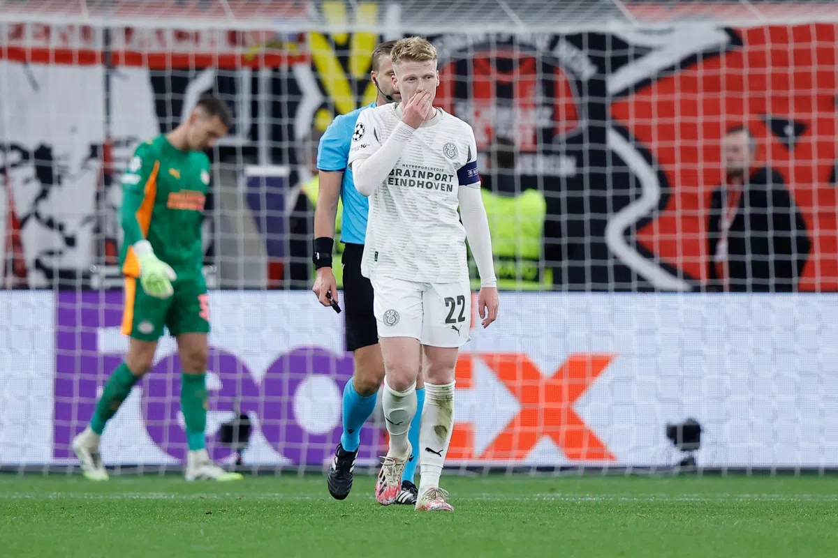 Mulder en Zenden uiten kritiek op PSV-sterkhouder: 'Hij schrikt zich wezenloos'