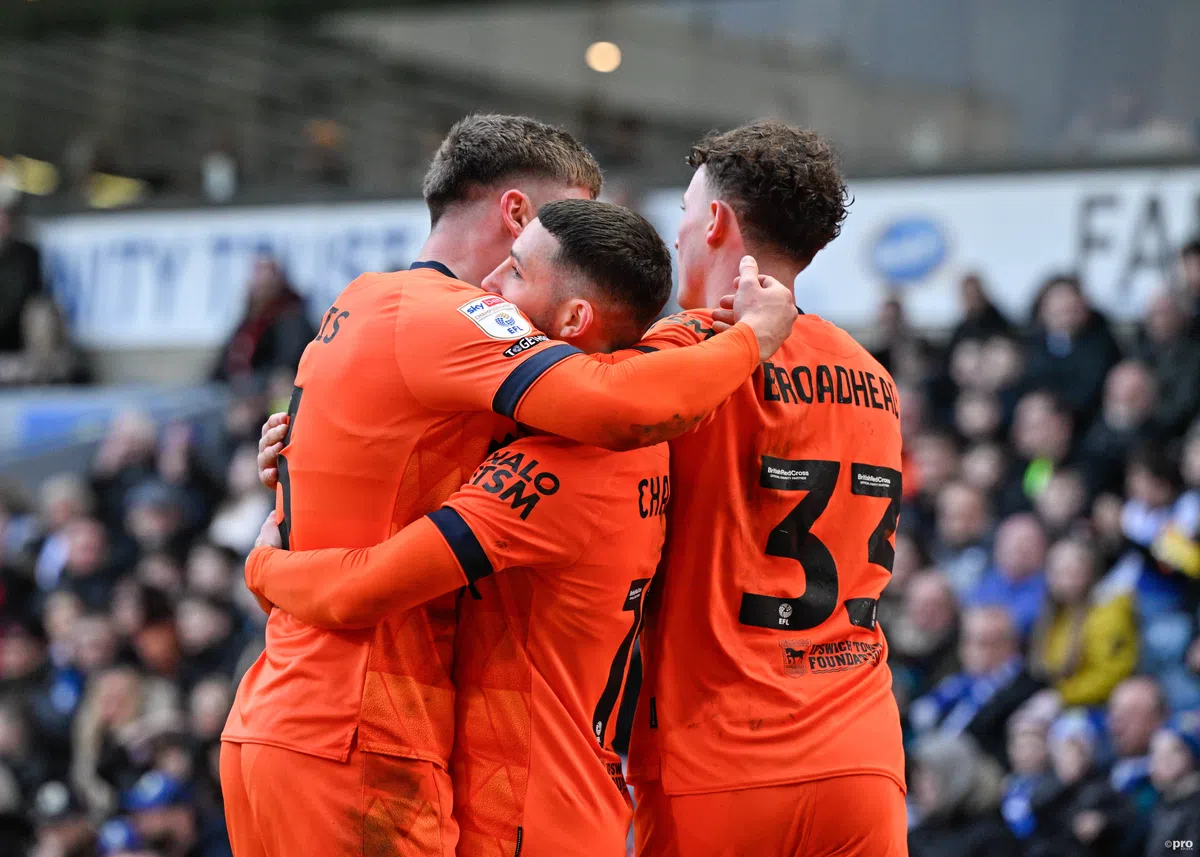 Blackburn ziet zege letterlijk in het water vallen: Championship-duel moet over