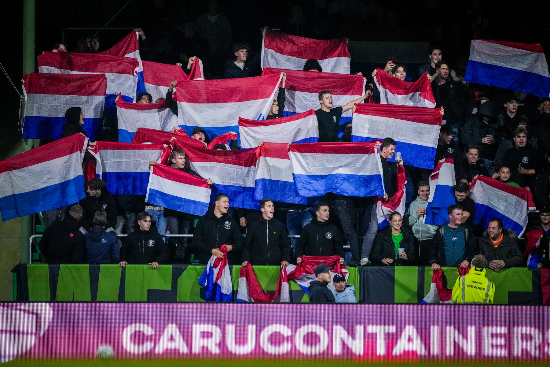 Nederlandse club wil geen Nederlandse vlaggen meer zien: 'Houd politiek buiten'