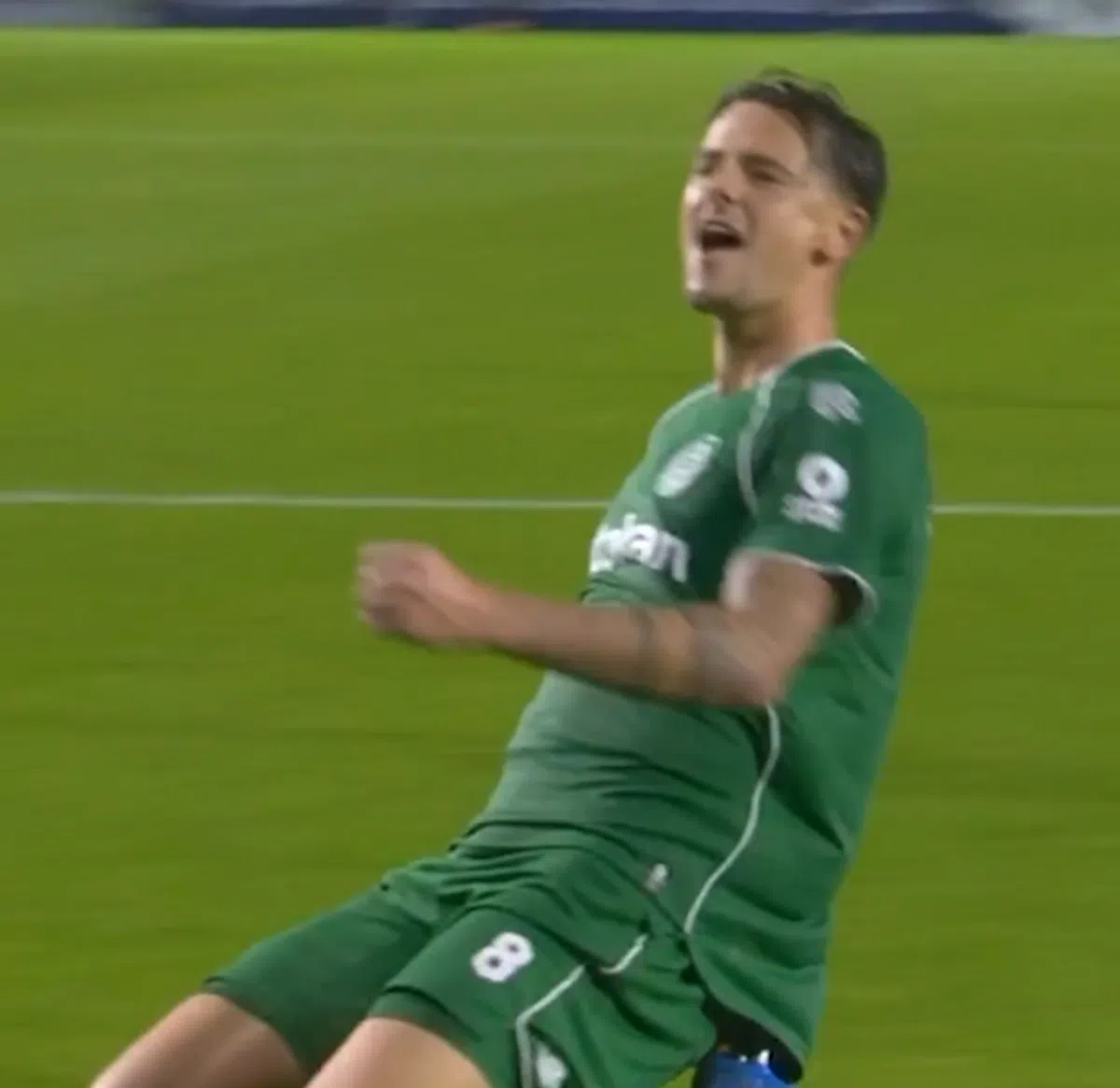 FC Groningen-middenvelder De Jonge opent speelronde 8 met heerlijke knal in Breda